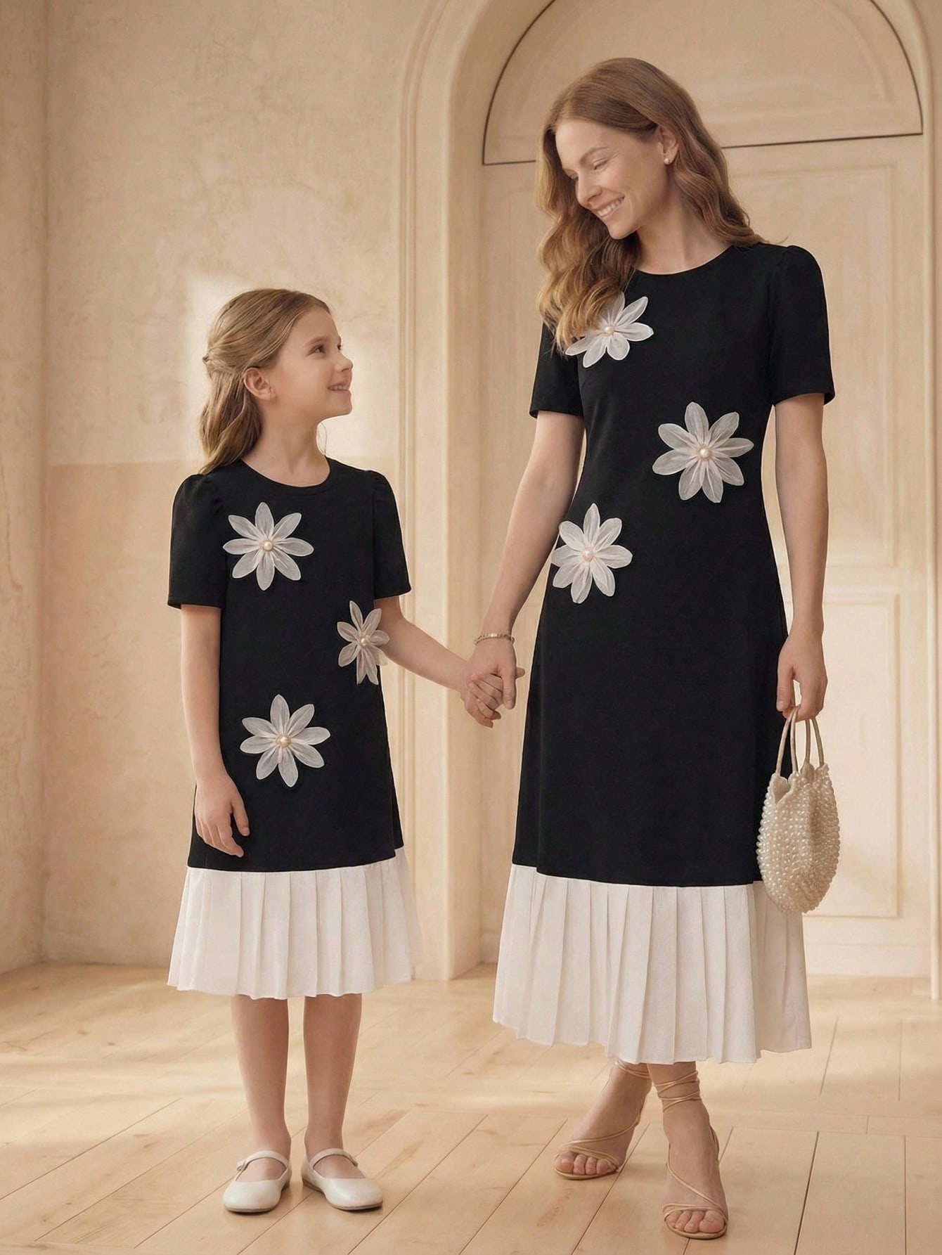 SHEIN فستان قصير بأكمام قصيرة مطوي بفيونكة للفتيات...