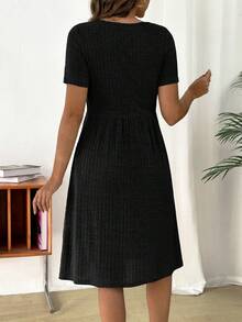 SHEIN Maternity Solid Color Round Neck Short Sleeve Twist Design Nursing Dress - Black - View 2