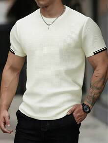 Manfinity Homme 新款春季男士运动短袖T恤，适合户外活动和日常穿着——理想的礼物之选，面料柔软舒适，可机洗，时尚设计，度假必备，也可作为男士生日礼物。 - 米色 - 查看 5