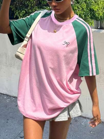 Muchica Áo thun Raglan tay ngắn họa tiết bướm màu tương phản cỡ lớn dành cho nữ