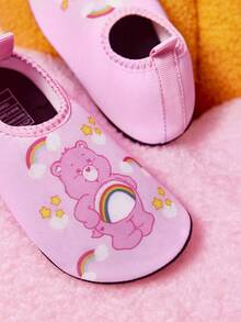 SHEIN X Care Bears أحذية مائية رياضية كاجوال للأطفال الصغار والأطفال، مضادة للانزلاق، مريحة وقابلة للتنفس، بنمط كرتوني لطيف، أحذية شاطئ للبنات - وردي - مشاهدة 8
