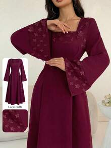 Al Najma 女款 Al-Adha 優雅酒紅色方領長洋裝，花卉刺繡貼花喇叭袖 A 字版阿拉伯風洋裝，端莊婚禮賓客穿搭 - 酒紅色 - 查看 1