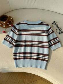 SHEIN EZwear 女士针织条纹毛衣，蓝色小众品牌针织上衣，爆款条纹系列，超可爱圆领短袖，适合春夏、日常通勤、约会、聚会、秋冬、圣诞节、新年、感恩节、派对、婚礼、海滩、毕业典礼、时尚、优雅、休闲、外出、约会、预订、通勤、闪亮、情人节、优雅、度假、休闲、Y2K、外出、毕业典礼等场合。 - 彩色 - 查看 2