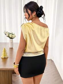 Lounesse Áo kiểu dáng sang trọng đính sequin, màu trơn, vai lệch, dành cho nữ, cỡ lớn. - Vàng - Xem 2