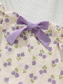 Cozy Pixies Conjunto de top de manga abullonada con lazo de color contrastante y estampado floral y pantalones anchos estampados para niña - Multicolor - Ver 4