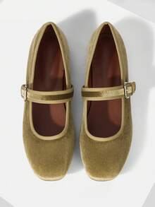Khaki 1