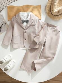 SHEIN Bộ vest 3 món tối giản màu trắng ngà có họa tiết dành cho bé trai, gồm áo blazer dài tay, quần dài và áo sơ mi dài tay màu trắng kèm nơ chấm bi, bộ vest lịch lãm 3 món, thích hợp mặc hàng ngày, đi du lịch, mùa cưới, tiệc tùng, kỳ nghỉ hè ở bãi biển, mùa xuân/hè. - Màu be - Xem 6