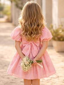 Emery Rose Kids Emery Rose Kids 这款粉色刺绣褶皱A字层叠碎花连衣裙，尽显少女可爱优雅气质，适合外出、派对、春夏、度假等场合。刺绣连衣裙 - 粉色 - 查看 6
