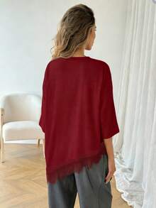 Easowa 女士休闲纯色不对称下摆蕾丝拼接T恤，百搭日常穿着，春夏休闲上衣，适合度假、夏季、春季、春假及各种场合，包括沙滩装、休闲衬衫、外套和夏季上衣。 - 酒紅色 - 查看 2