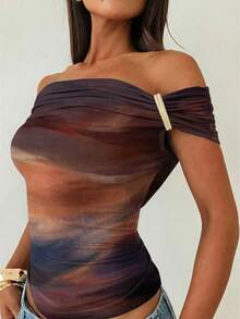 Aloruh 性感棕色扎染印花金属装饰不对称肩针织T恤，棕色上衣，适合优雅约会、机场穿搭、Y2K风格上衣 - 白色 - 查看 8