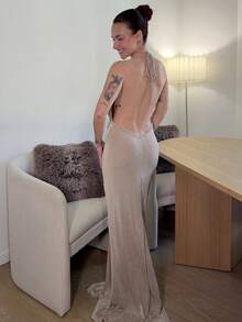 Abrilcols 金属质感度假沙滩音乐节露背优雅深V弹力美丽女士连衣裙派对 - 杏色 - 查看 4