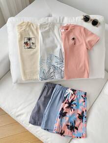 SHEIN 6件套男童夏季海岛度假风套装：白色棕榈树印花T恤、黑白条纹短裤、粉色小棕榈树印花T恤、浅蓝色棕榈树印花短裤、浅蓝色白色棕榈树轮廓T恤、蓝色短裤。适合日常穿着、旅行、户外活动、节日派对、夏季海滩度假、春夏季节。 - 彩色 - 查看 9