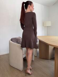 Abrilcols Elegant Vintage Inspired V-Neck Flare Sleeve Fitted Mini Knit A-Line Bodycon Dress, Versatile For Outings - Coffee Brown - View 2