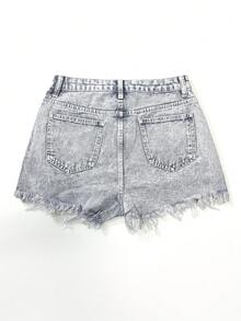 SHEIN Quần short denim nữ thời trang năng động, phong cách đường phố, đính đinh tán và tua rua, chất liệu denim bạc màu. - Màu Xám nhạt - Xem 2
