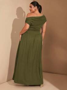 SHEIN Tall CURVE 大码女式优雅百搭弹力面料黑色连衣裙，适合日常穿着、派对、露肩等场合，适合大码女性，A字型长裙 - 軍綠色 - 查看 2