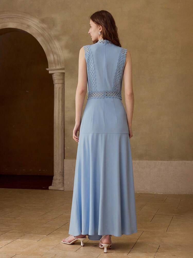 ELEGANT LACE INSERT SLEEVELESS LONG DRESS IN BLUE FOR WOMEN