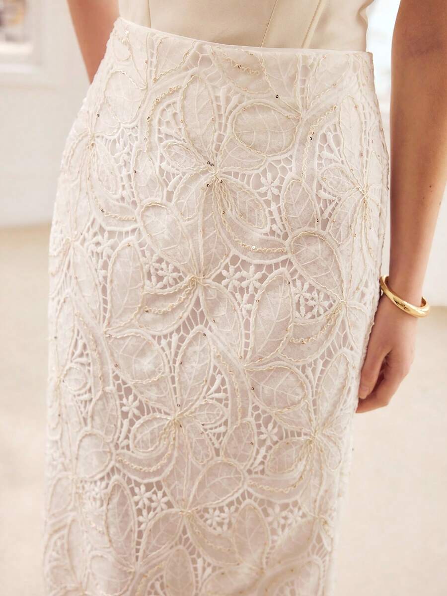 MOTF PREMIUM 女士刺绣A字裙，春夏款 - 白色 - 查看 2