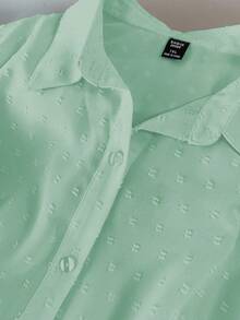 GlowEve CURVE Camisa casual de talla grande para mujer de un solo pecho con volantes en el bajo, de unicolor - verde menta - Ver 3