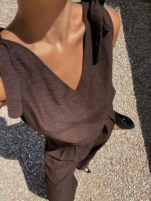 DAZY 两件套女士棕色V领上衣和休闲裤套装，适合夏季度假、通勤和办公穿着。 - 棕色 - 查看 6