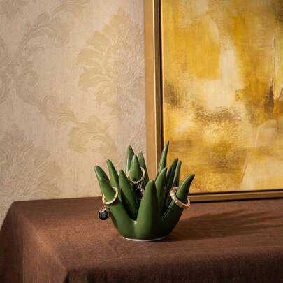 Cirelle Tượng nha đam để bàn, có thể dùng làm vật trang trí độc đáo.