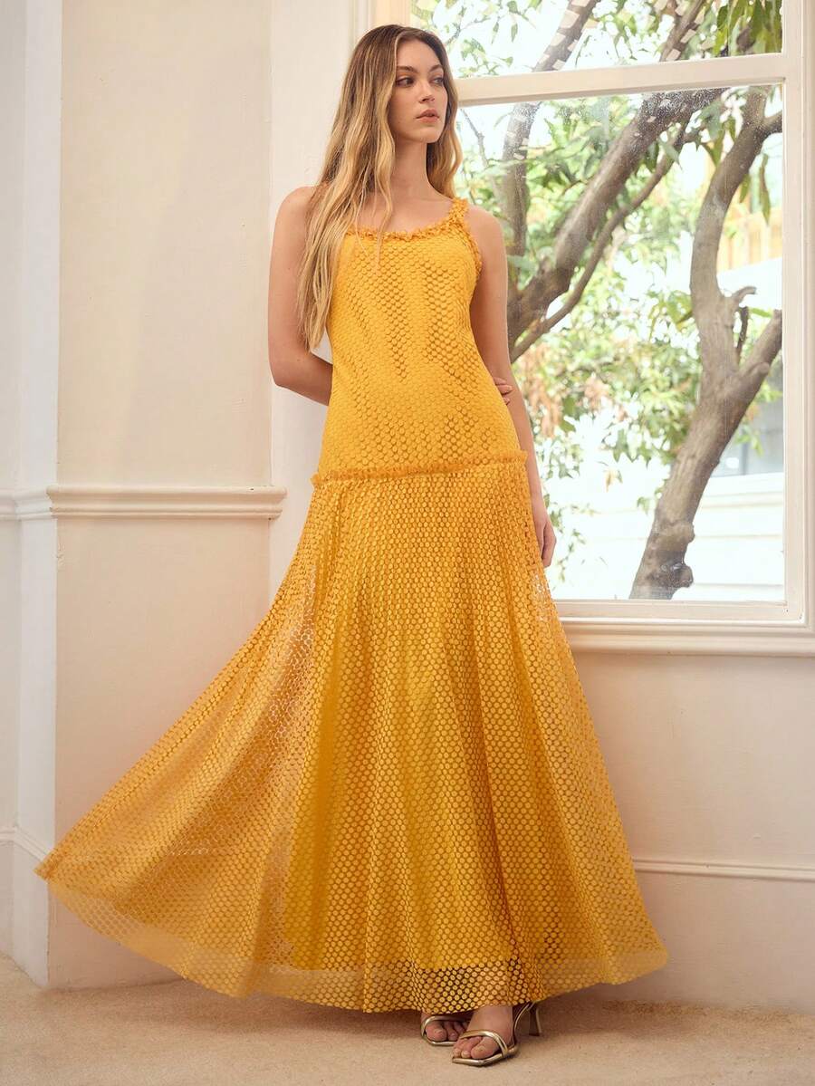 MOTF PREMIUM WOMEN LACE FABRIC SLEEVELESS DRESS, SUITABLE FOR DATES AND VACATIONS, SPRING/SUMMER - Yellow - View 2