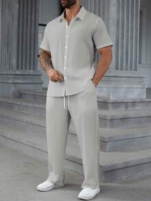Manfinity Homme Bộ đồ nam trơn màu, áo sơ mi ngắn tay cài một hàng khuy và quần dài, thích hợp mặc hàng ngày. - Màu Xám nhạt - Xem 3