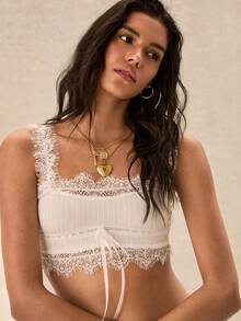 Easelle Camiseta sin tirantes de punto acanalado con parches de encaje estilo bohemio y lazo de mariposa para mujer - Blanco - Ver 4