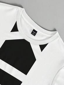 Manfinity Roughcore Men's Geometric Print Round Neck Short Sleeve Casual T-Shirt - White - View 3