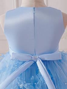 SHEIN Glamorique Kids 女童公主裙，花童礼服，生日派对婚礼节日正式礼服，缎面面料，无袖，蓝色，多层网纱裙摆，中东和欧洲风格蝴蝶结系带后背 - 霧霾藍 - 查看 5