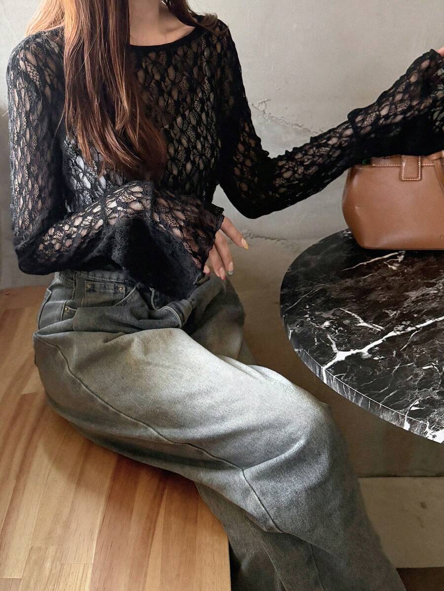 FRIFUL 女士圆领蕾丝面料修身喇叭袖纯色休闲T恤 - 黑色 - 查看 1