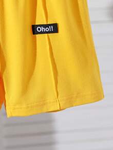 SHEIN Playful Pals Sommer Set für junge Jungs in Weiß & Gelb, erfrischender College-Stil mit einfarbiger Poncho-Dekoration, Kurzarm T-Shirt und Shorts, locker und bequem sitzend, geeignet für tägliche Ausflüge, Campusaktivitäten, Familientreffen, Outdoor-Aktivitäten und Fotoshootings - Verschiedenfarbig - Übersicht 5