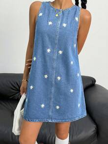 SHEIN Đầm denim xanh không tay cổ tròn thêu hoa cúc cho thiếu nữ - Màu xanh lam - Xem 6