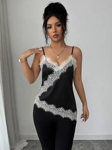 Rafferiza Atasan Camisole Seksi Serbaguna untuk Kencan Malam dengan Motif Renda dan Patchwork untuk Wanita - Hitam - View 5