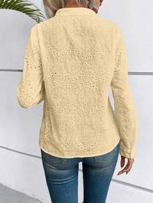 SHEIN 纯色缺角领插肩袖休闲刺绣烧花衬衫 - 杏色 - 查看 2