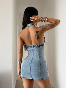 SHEIN 女士字母刺绣毛边拉链前开襟露背牛仔连衣裙 - 淺色水洗藍 - 查看 2
