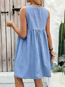 SHEIN Gaun Denim Biru Tanpa Lengan Kasual untuk Ibu Hamil, Cocok untuk Liburan Musim Panas dan Perjalanan Sehari-hari - Light Wash - View 2