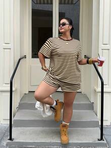 SHEIN EZwear 大码夏季休闲条纹圆领短袖T恤和短裤两件套 - 彩色 - 查看 8