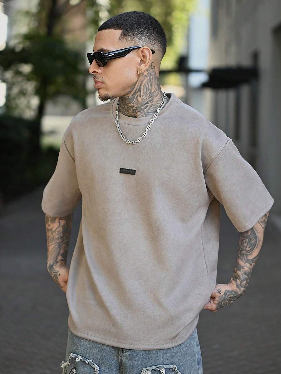 Devon Thys 男士街头风格空气层绒面革植绒宽松落肩圆领短袖 T 恤，2000 年代风格 - 棕色 - 查看 1