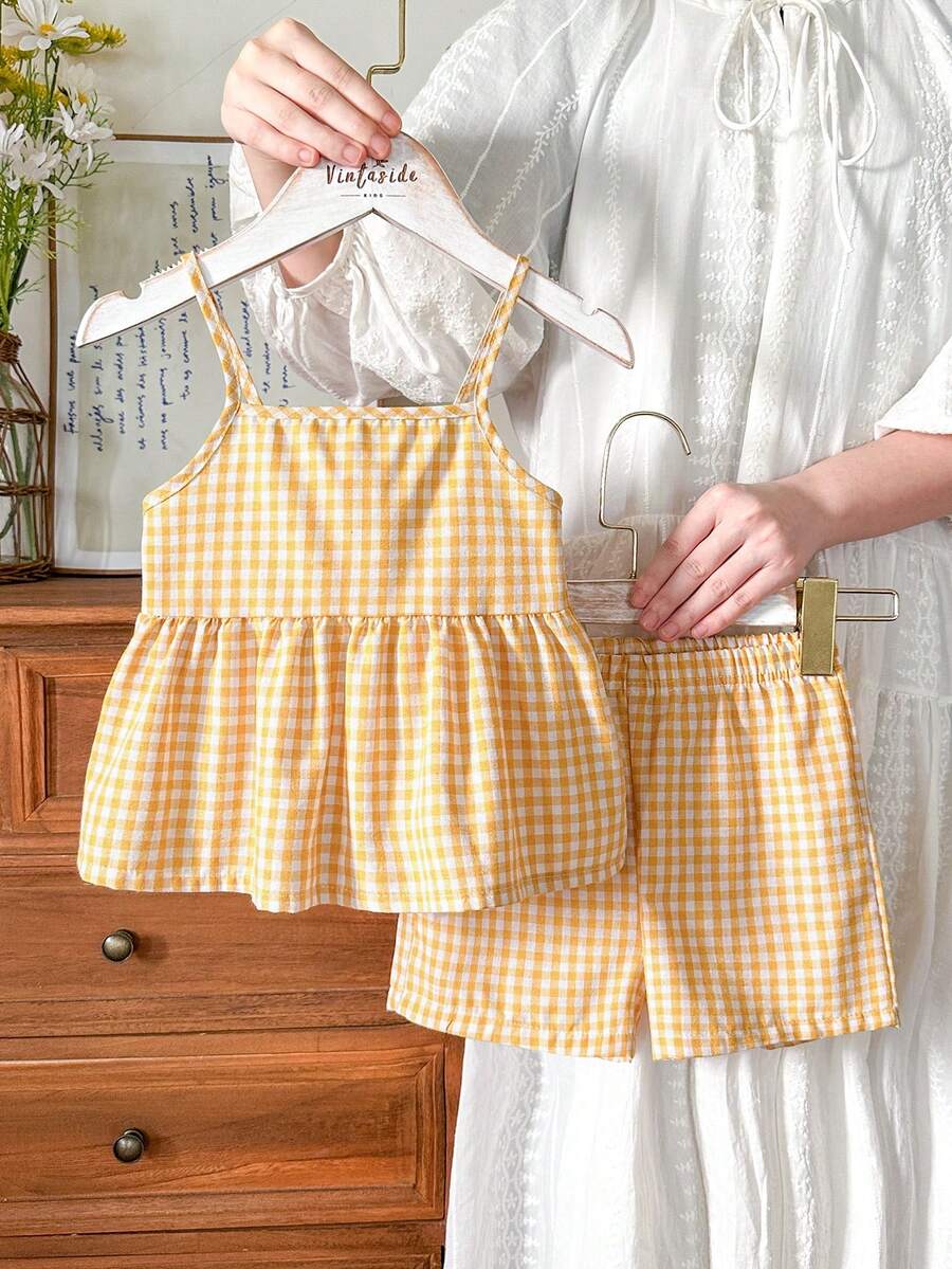 SHEIN Vintaside Kids 女童格子吊带背心和直筒短裤套装(2件套),休闲舒适,百搭夏季单品,适合外出、上学、居家穿着。 - 黃色 - 查看 1