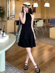 DAZY Vestido mini de verano para mujer con cuello halter, unicolor minimalista, con doble volante en el bajo, para vacaciones - Negro - Ver 3