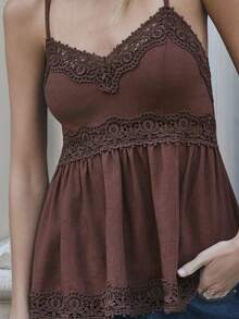 Nöista Camiseta de verano, camiseta de tirantes con encaje color chocolate, silueta en línea A, mezcla cómoda y ajustada de algodón y lino, estilo romántico y femenino, opción versátil y elegante para usar sola o en capas debajo de una chaqueta. Atuendos de vacaciones para mujeres. - Café integral - Ver 7