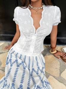 SHEIN Frenchy 女士深V领花瓣袖修身休闲衬衫，适合夏季、度假和日常通勤 - 白色 - 查看 5