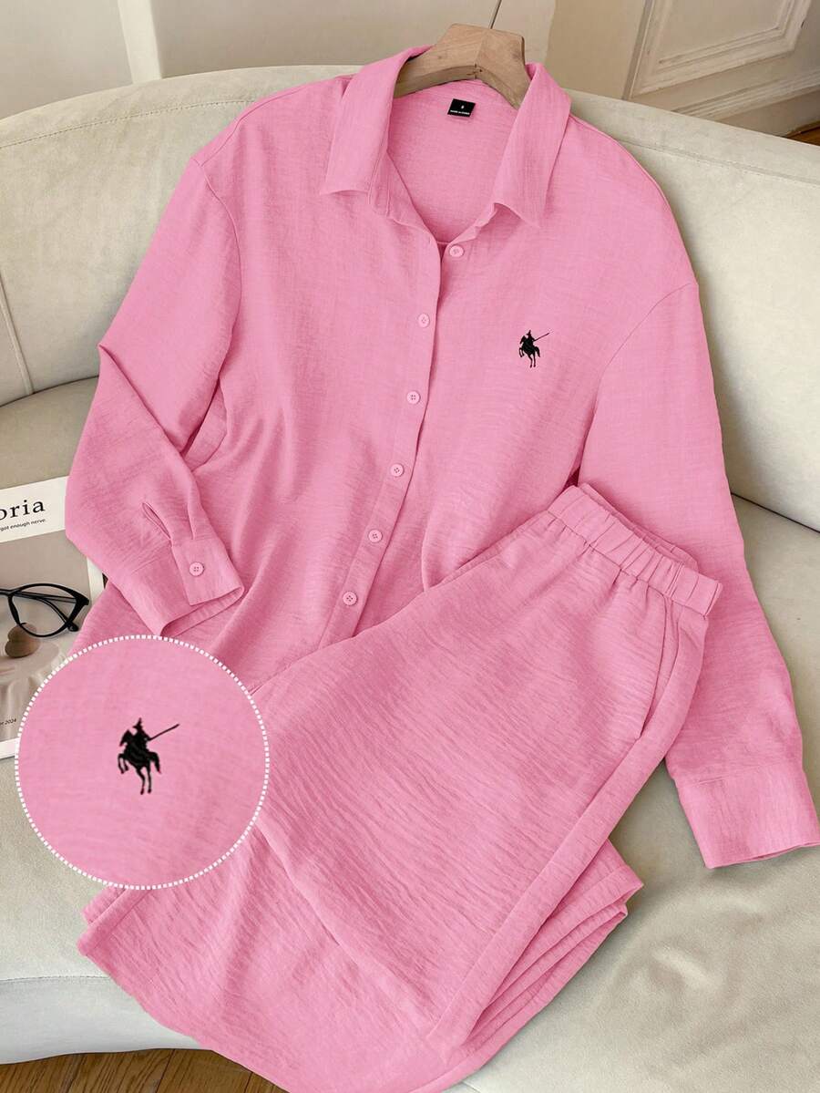 SHEIN EZwear 女士骑士印花单排扣长袖上衣和阔腿裤休闲套装,女士冬季睡衣套装,女士家居服衬衫套装,女士Polo衫运动服,女士家居服品牌服装 - 粉色 - 查看 1