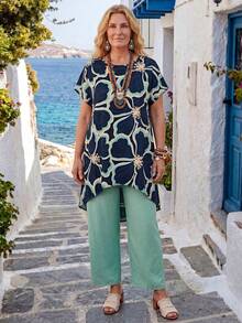 EMERY ROSE Plus Size Women's Casual Floral Print Asymmetrical Hem Loose Top And Straight Leg Pants 2 Piece Set, Suitable For Spring, Summer And Autumn Summer Outfit For Plus Size Women Festival Outfits For Plus Size Women Beach Outfits For Plus Size Women Vacation Outfits Plus Size  Women Country Concert Outfit  Boho Outfit - Multicolor - View 5