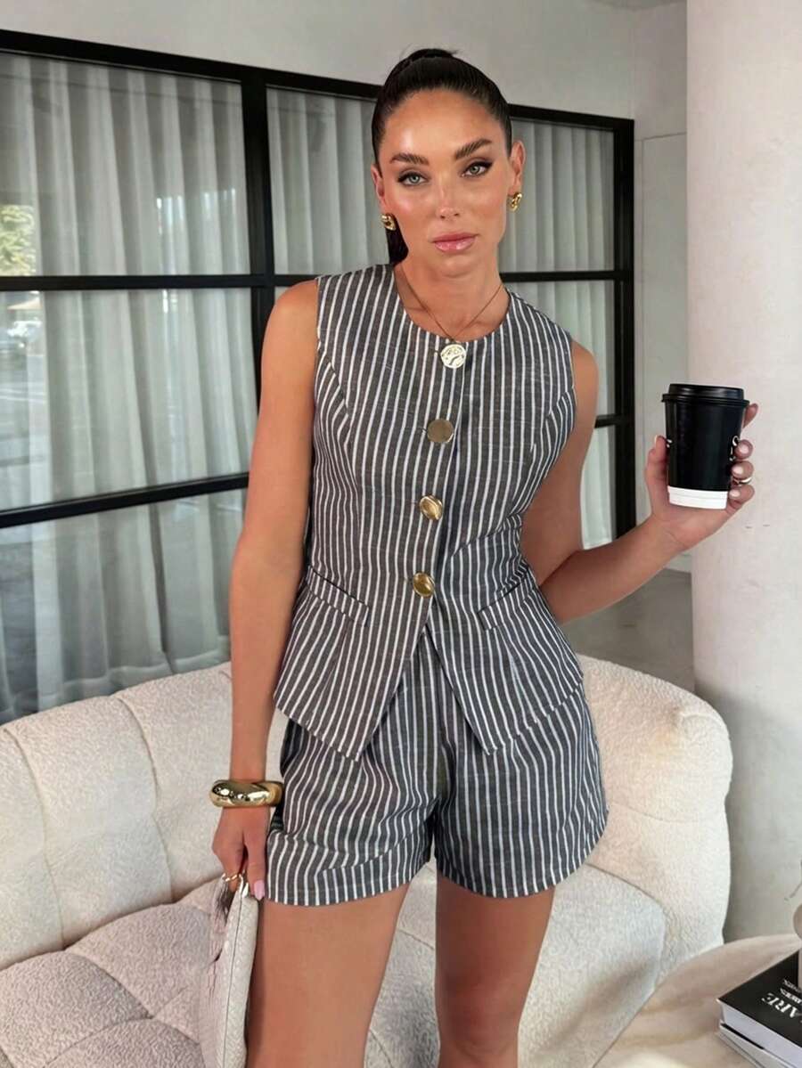 Lavishia 女士夏季休闲条纹背心和短裤两件套 - 黑色 - 查看 1