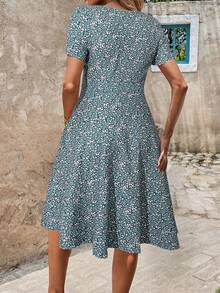 SHEIN Clasi Plus Size Summer Ditsy Floral Button Decor Short Sleeve Dress - Blue - View 2