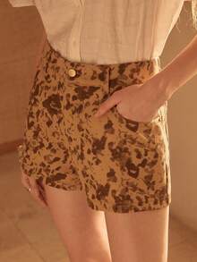 MOTF STUDIO WOMEN'S SUMMER DENIM LEOPARD PRINT SHORTS - Khaki - View 7