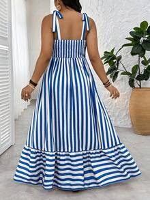 SHEIN Tall CURVE Gaun Liburan Wanita Ukuran Besar dengan Tali Bahu Tipis Bergaris - Biru - View 2