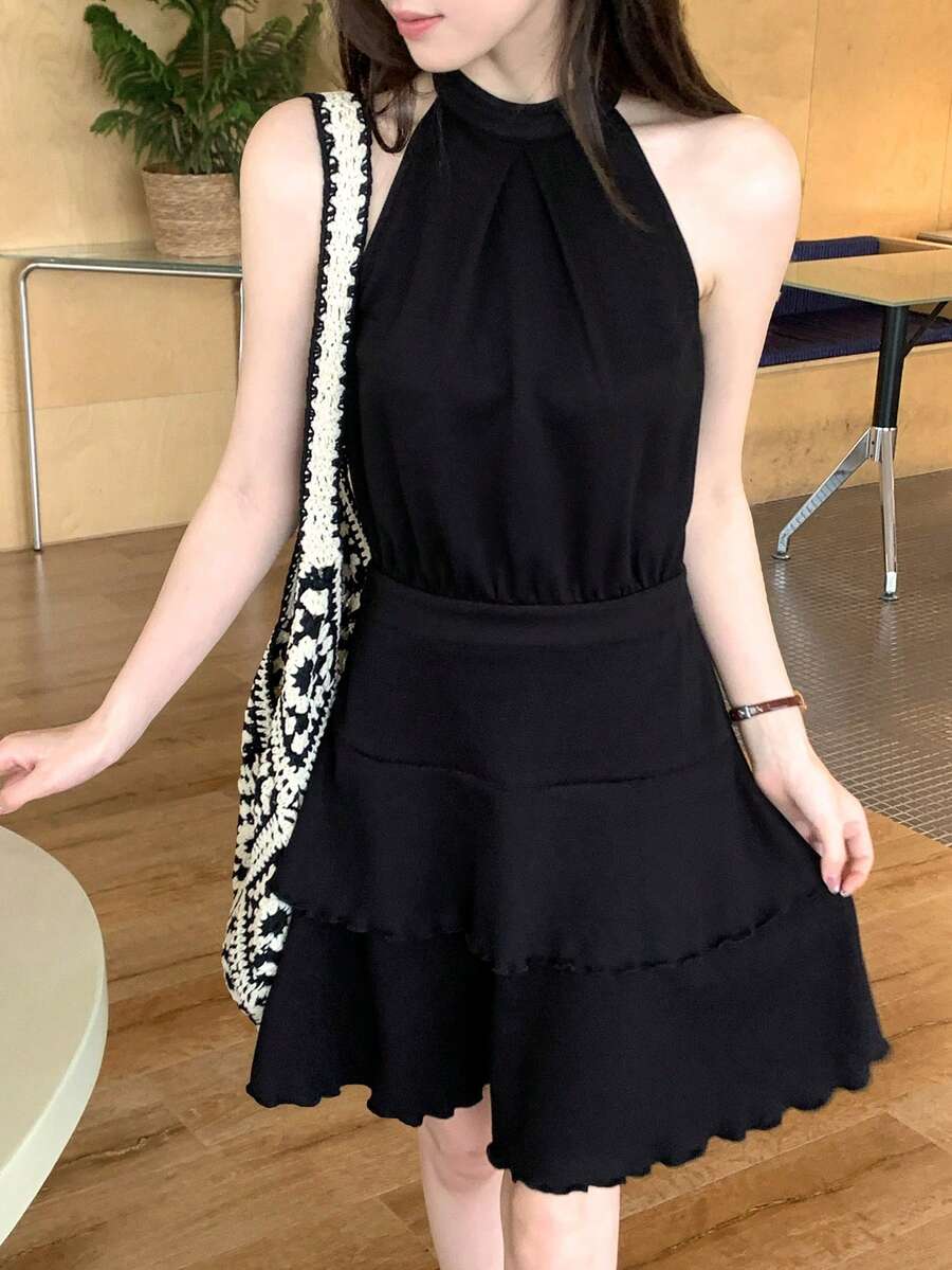 DAZY Vestido mini de verano para mujer con cuello halter, unicolor minimalista, con doble volante en el bajo, para vacaciones - Negro - Ver 1
