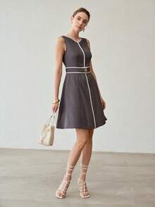 MOTF PREMIUM V-NECK SLEEVELESS CONTRAST TRIM DESIGN WOMEN'S MID-LENGTH DRESS, SPRING/SUMMER - Navy Blue - View 5